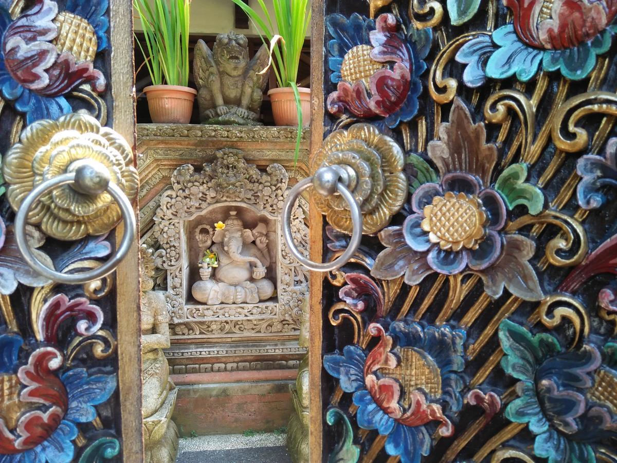 Nuriani Guest House Ubud  Bagian luar foto
