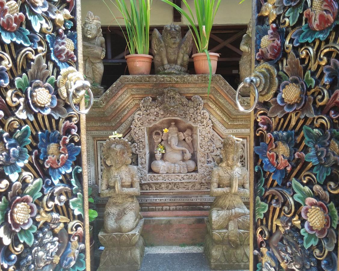 Nuriani Guest House Ubud  Bagian luar foto